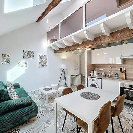 Le Saint Jacques - Premium Air-Conditioned Apartment 沙泰勒罗